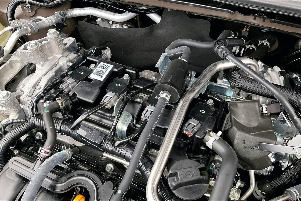 Used 2025 Nissan Kicks SR image 33