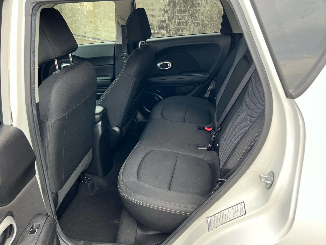 Used 2018 Kia Soul + image 34