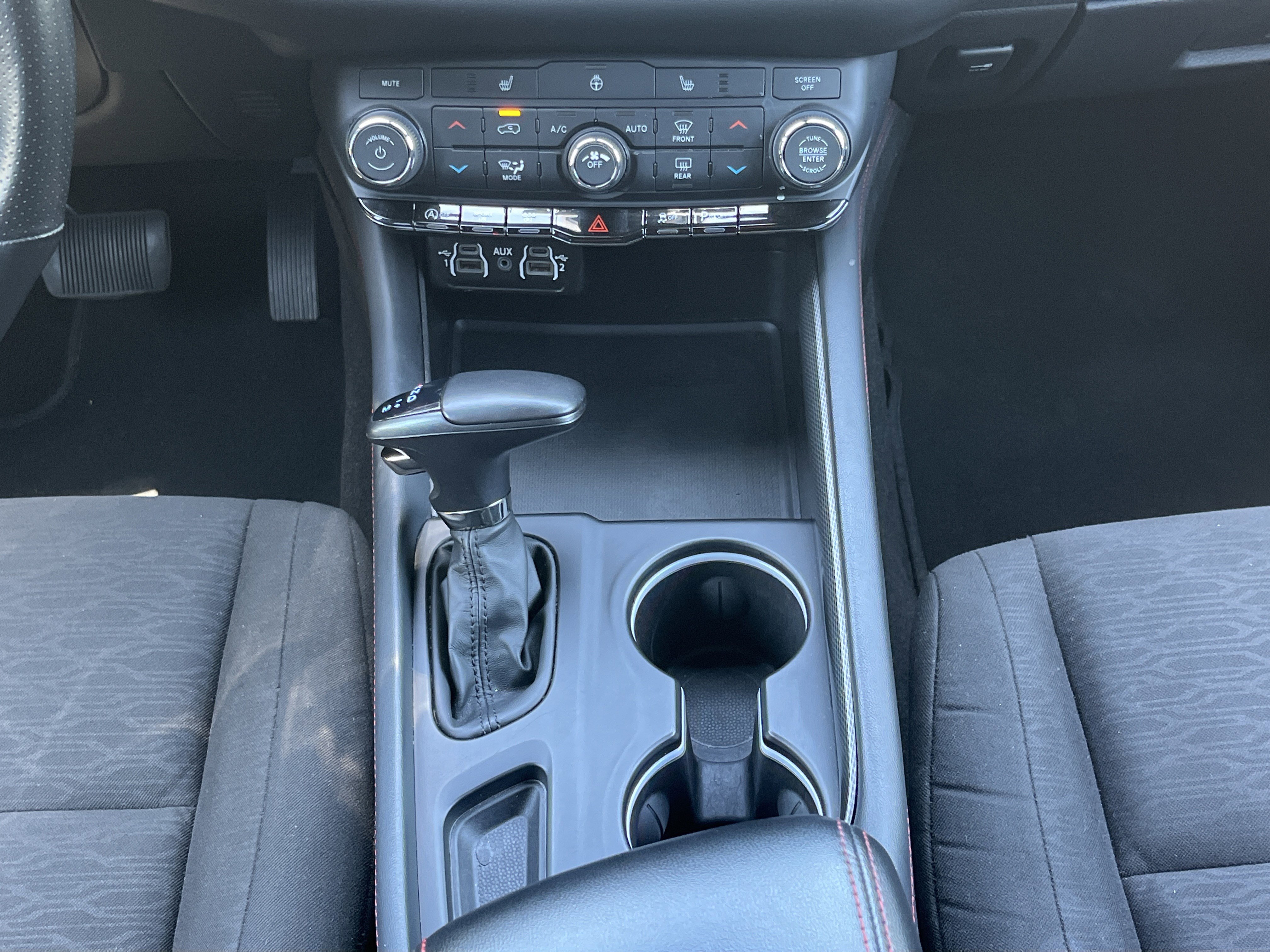 Used 2025 Dodge Durango GT RWD image 5