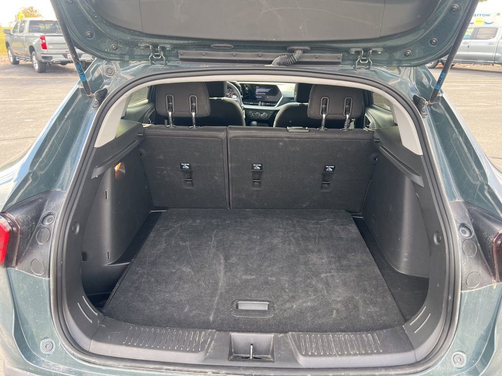 Used 2025 Chevrolet Trax LS image 7
