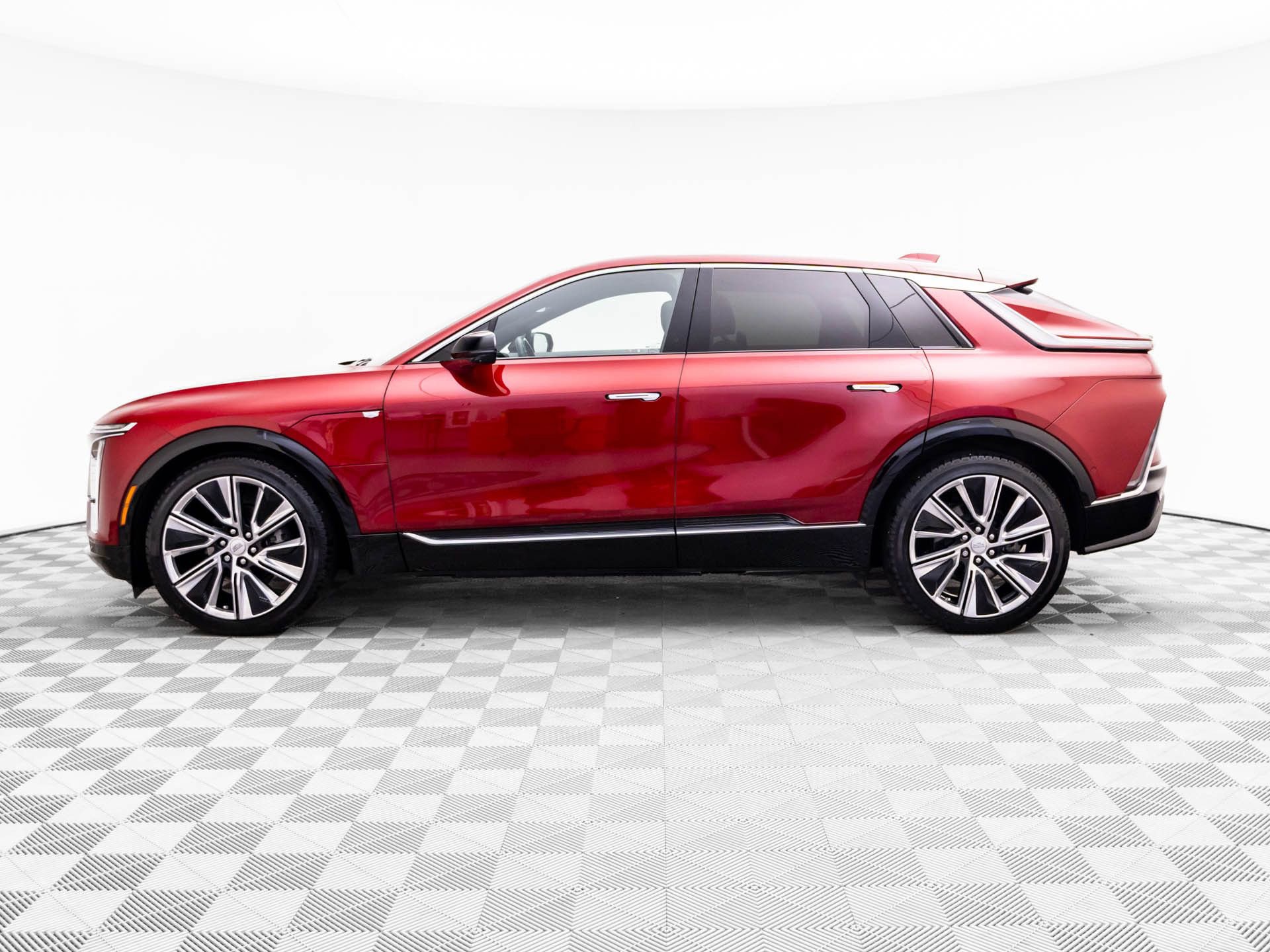 Certified 2025 Cadillac Lyriq Luxury w/ LPO, Floor Liner Package video 2