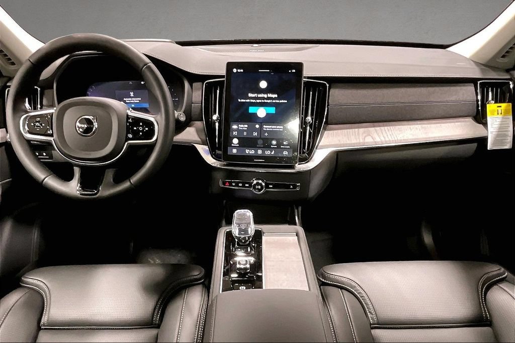 New 2026 Volvo XC90 T8 Ultra w/ Protection Package Premier AWD/4WD image 5