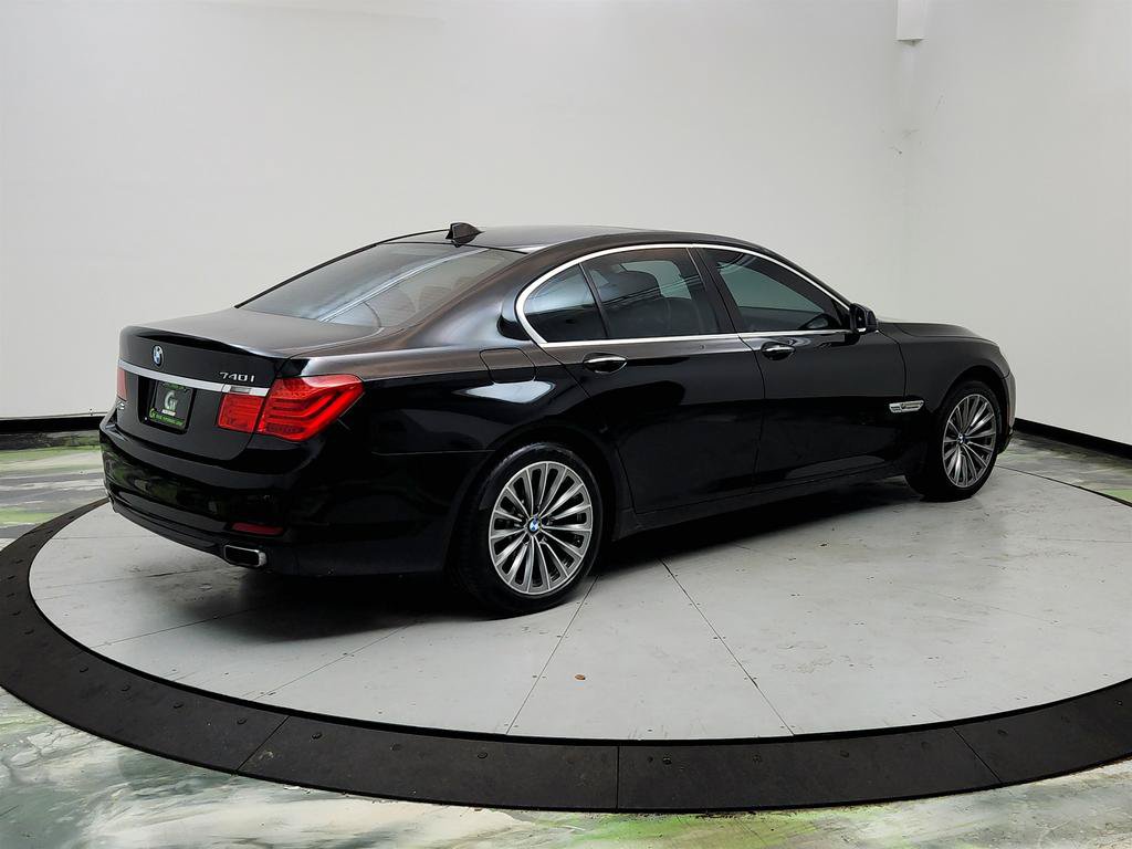 Used 2012 BMW 740i RWD image 5