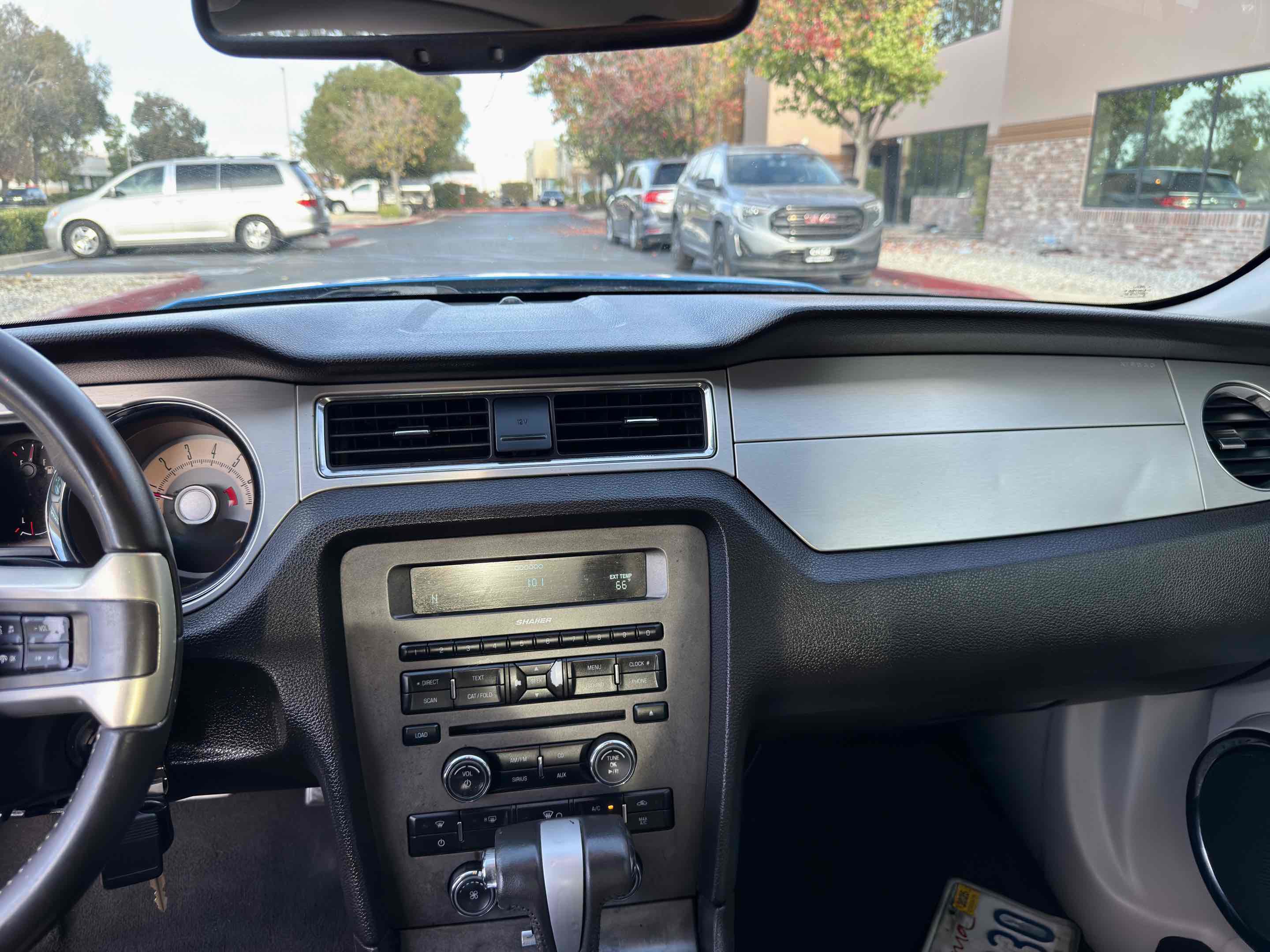 Used 2010 Ford Mustang Premium image 31