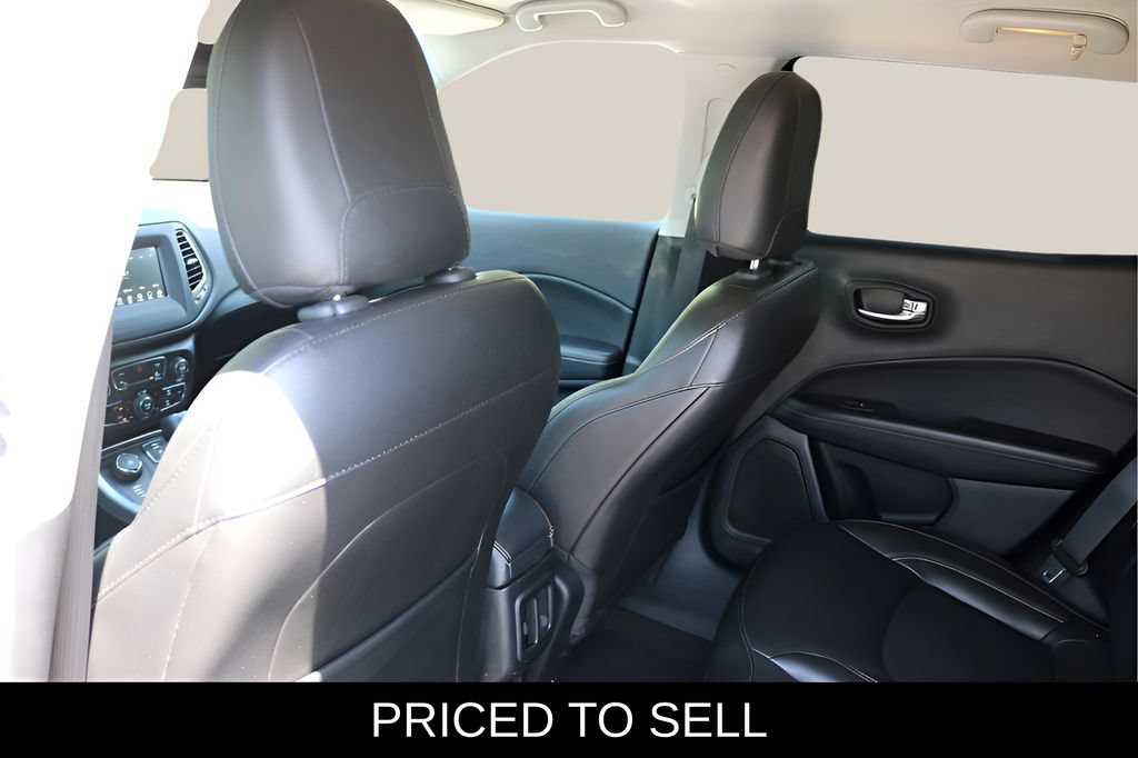 Used 2021 Jeep Compass Latitude w/ Driver Assistance Group AWD/4WD image 14