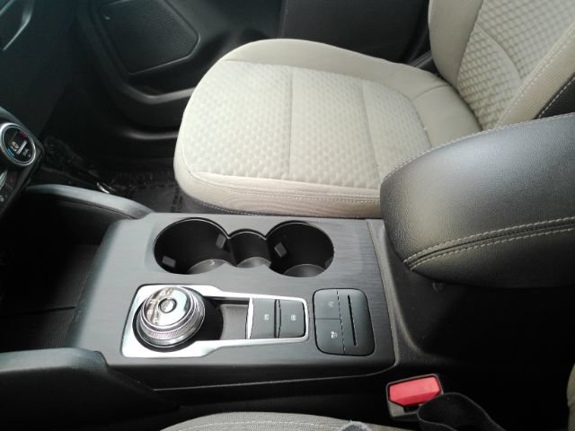 Used 2021 Ford Escape SE w/ SE Sport Appearance Package FWD image 38