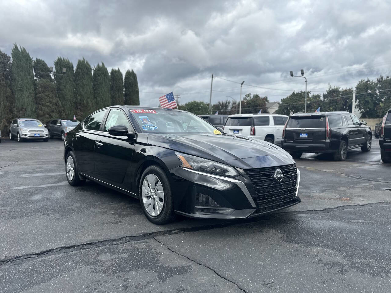 Used 2023 Nissan Altima 2.5 S image 2