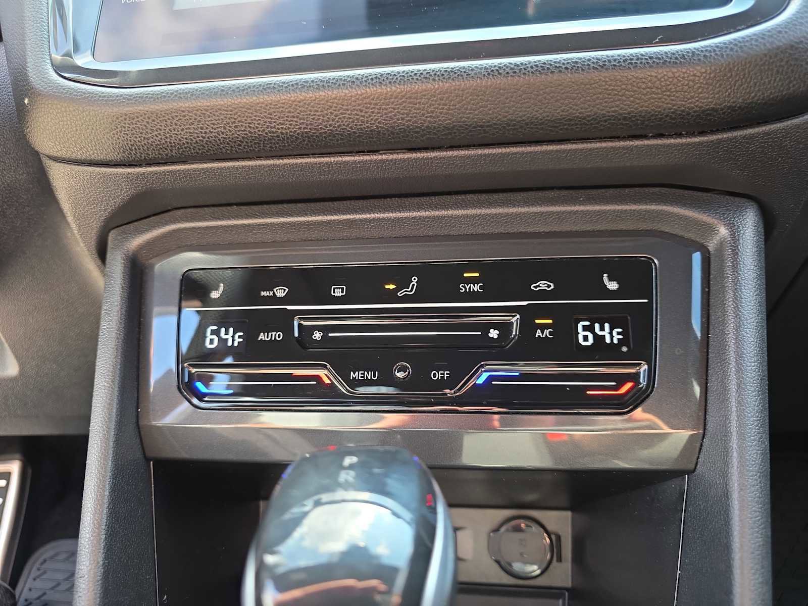 Used 2023 Volkswagen Tiguan SE R-Line image 20