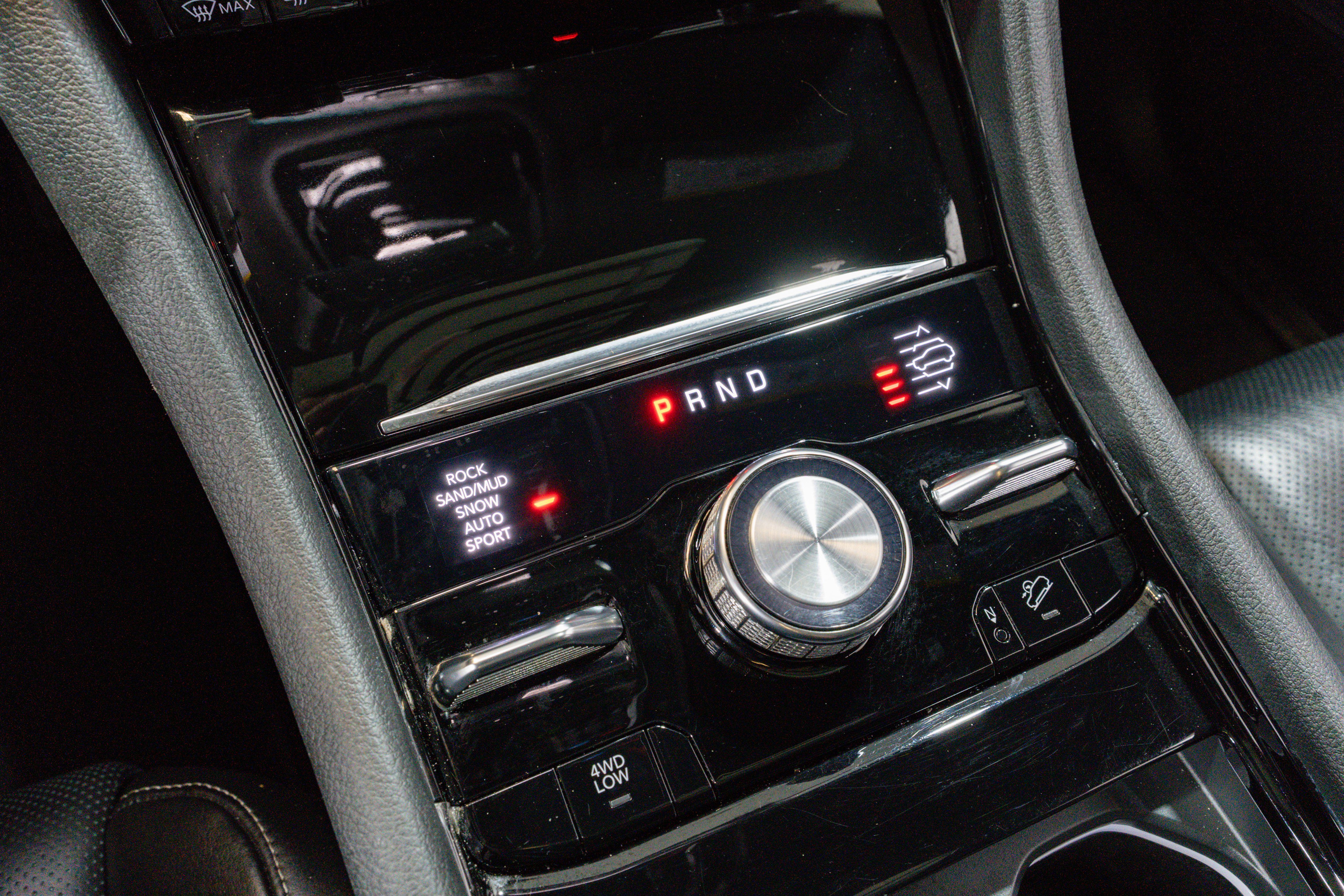 Used 2023 Jeep Grand Cherokee Overland w/ Advanced Protech Group III image 28