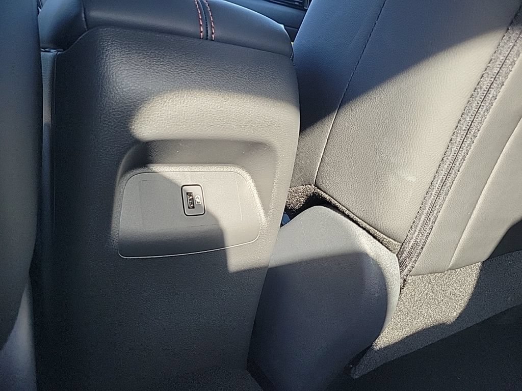 New 2025 Nissan Sentra SR w/ SR Premium Package FWD image 33