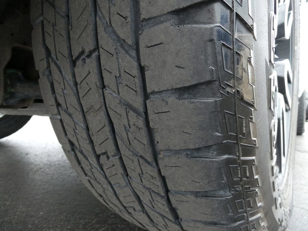 Certified 2023 GMC Yukon AT4 w/ AT4 Premium Package image 11