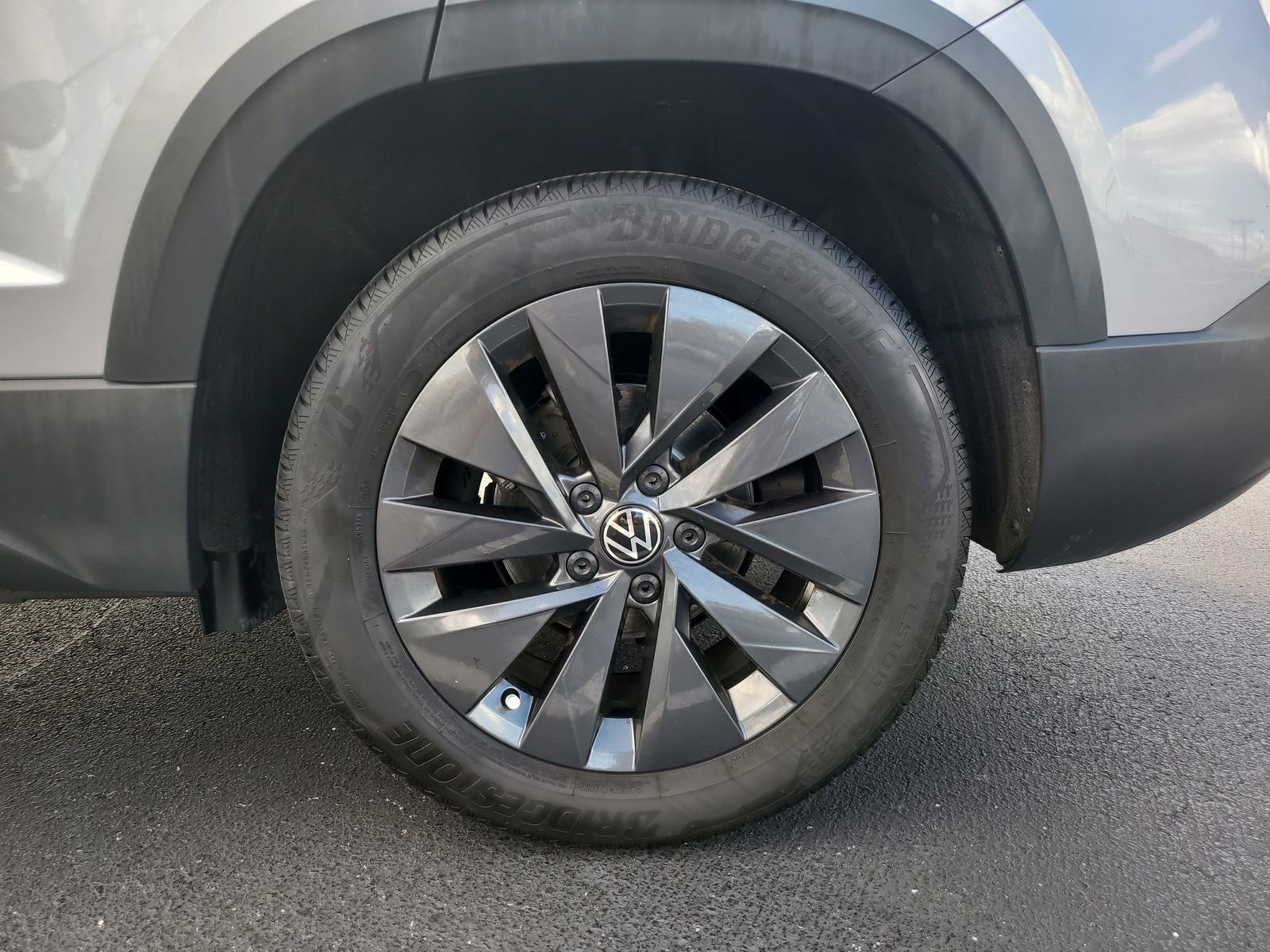 Used 2023 Volkswagen Taos S image 9