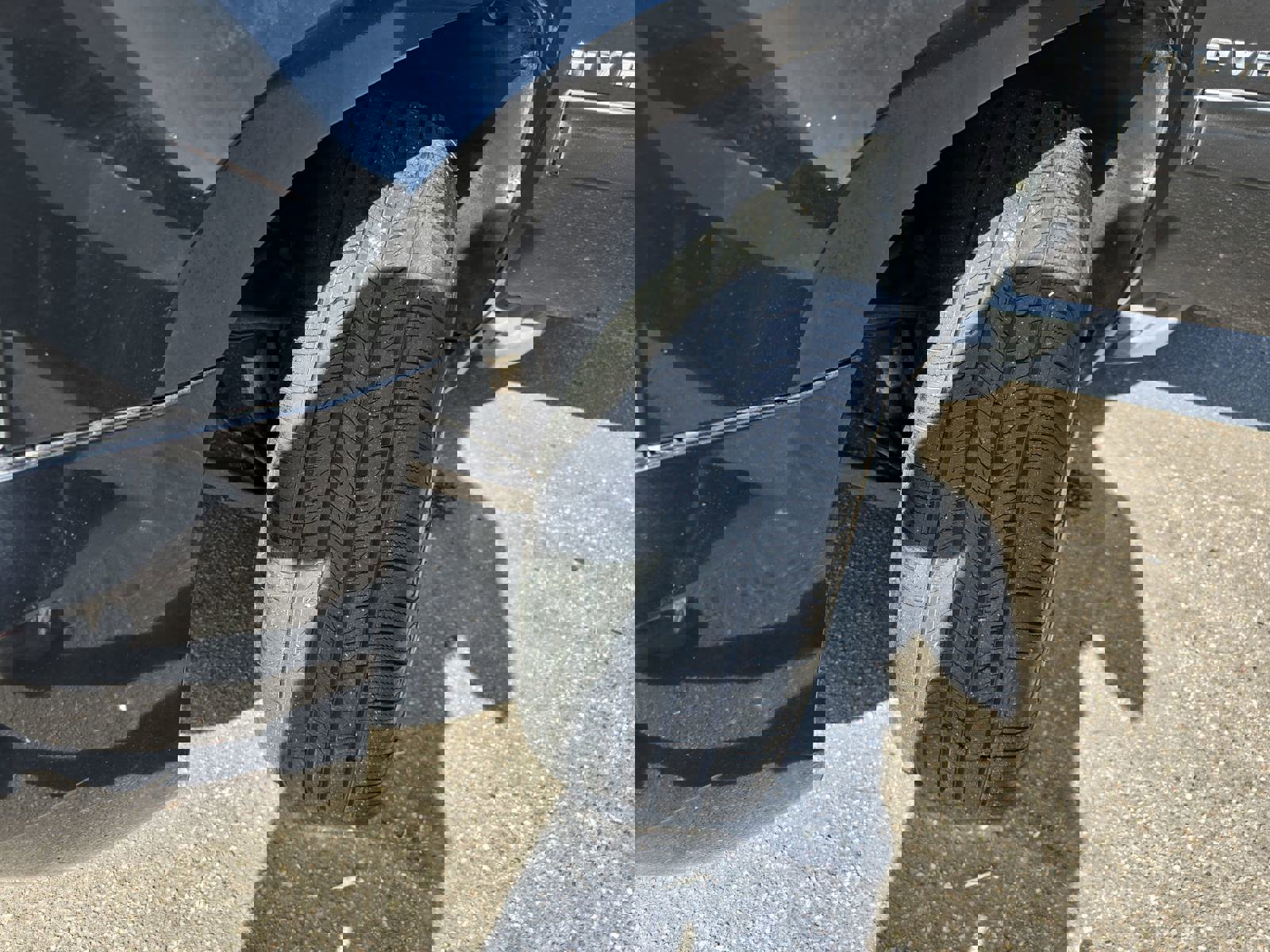 Used 2013 Chevrolet Avalanche LT w/ All-Star Edition image 34