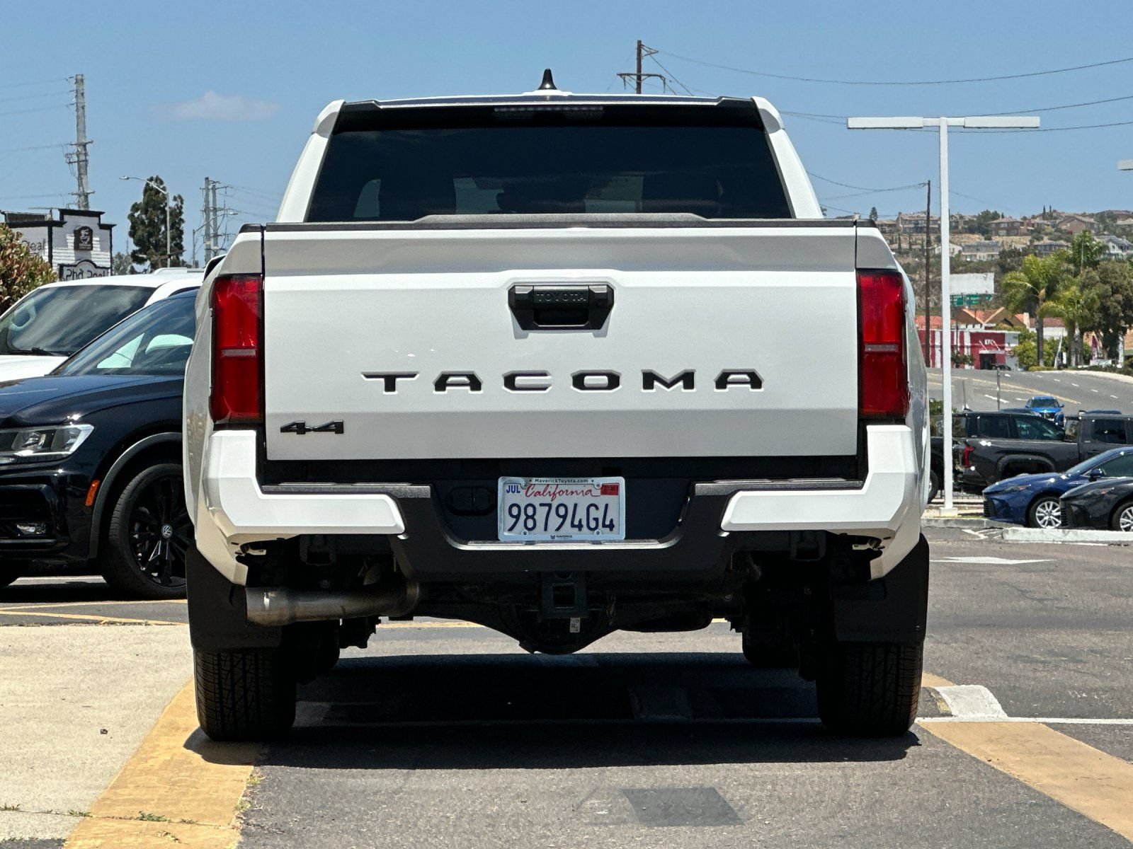 Used 2025 Toyota Tacoma SR5 AWD/4WD image 4