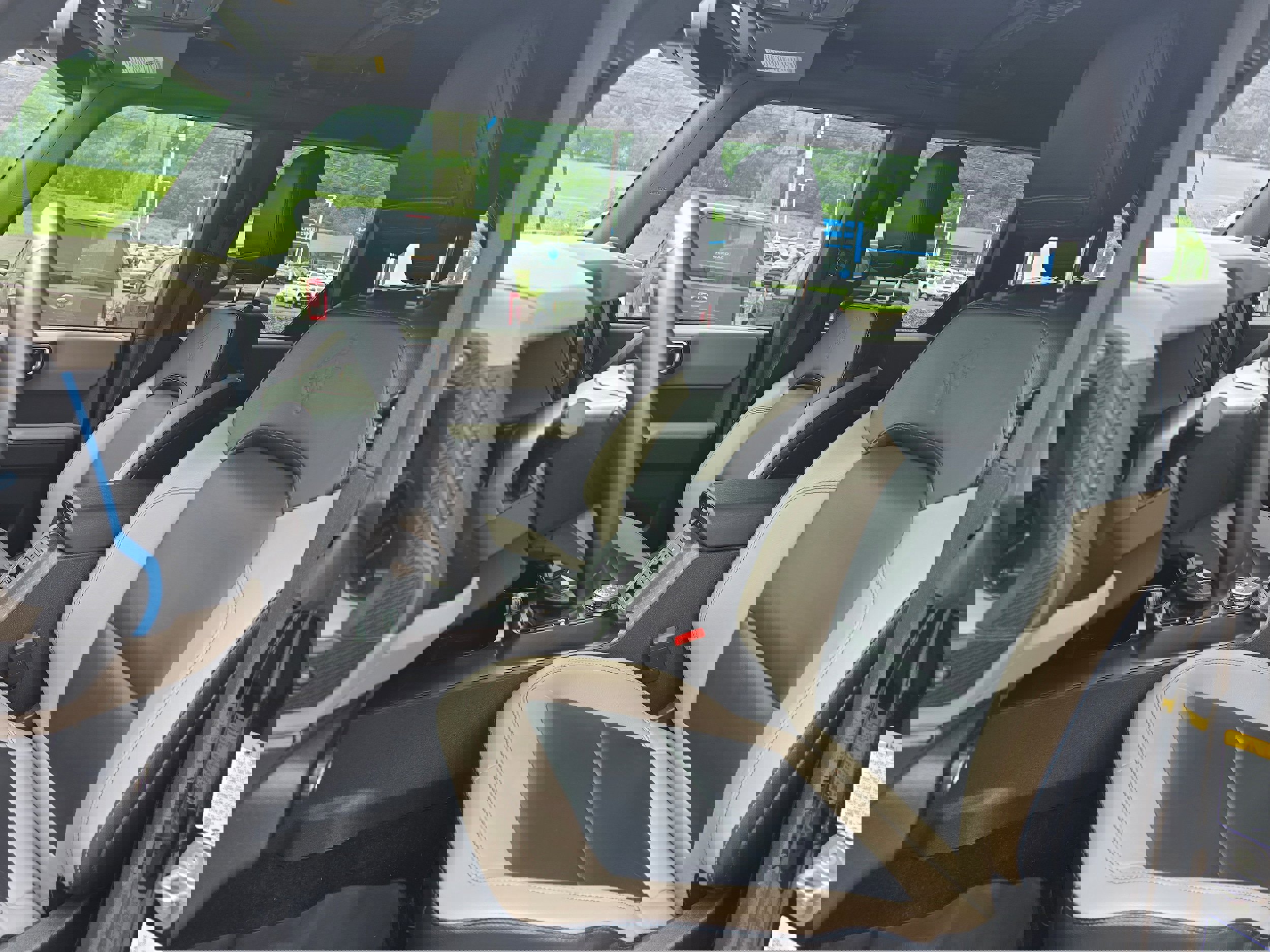 Used 2023 Ford Bronco Wildtrak image 9