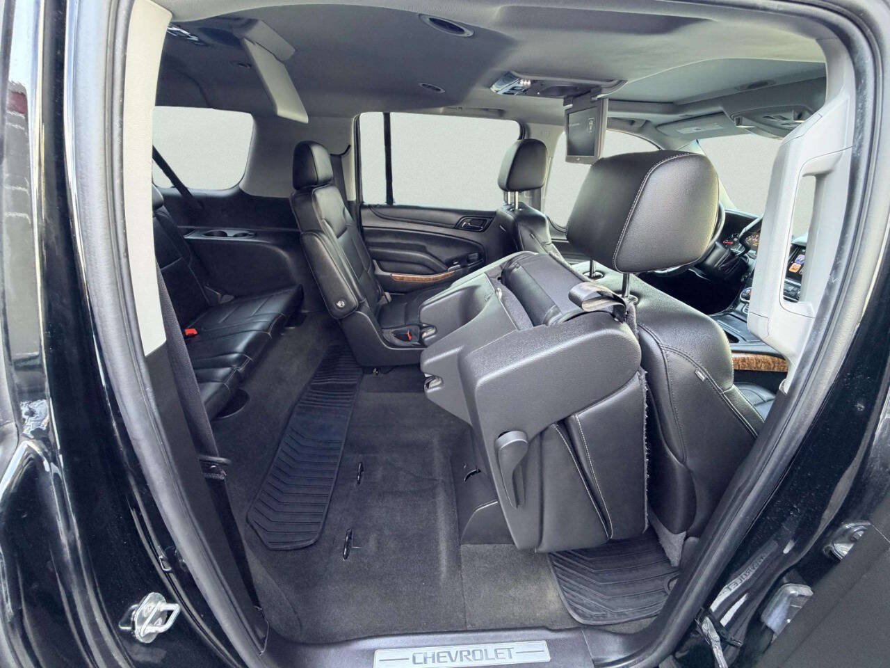 Used 2016 Chevrolet Suburban LTZ AWD/4WD image 27