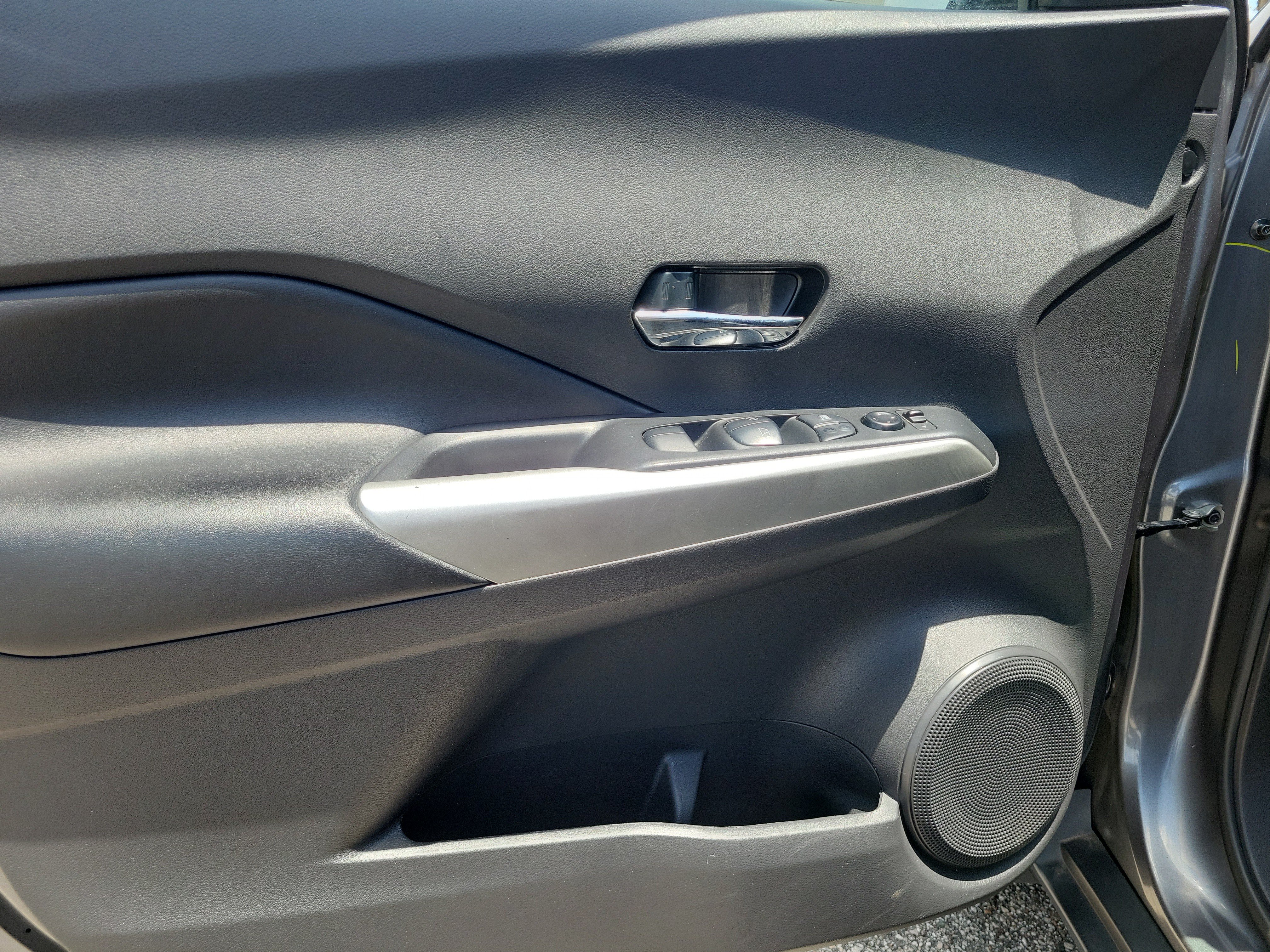 Certified 2020 Nissan Kicks SR w/ SR Premium Package FWD image 15