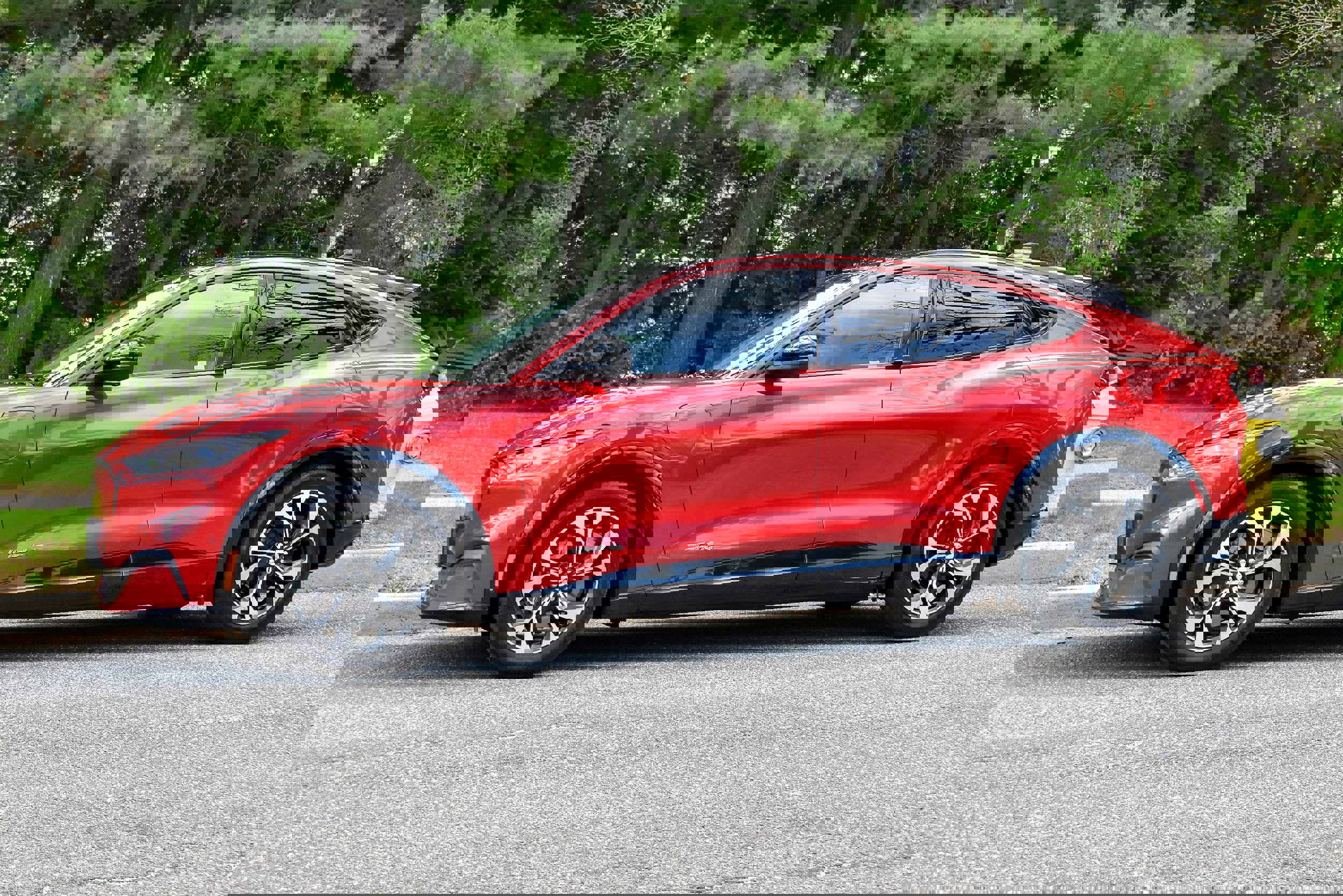 Used 2021 Ford Mustang Mach-E Premium image 4