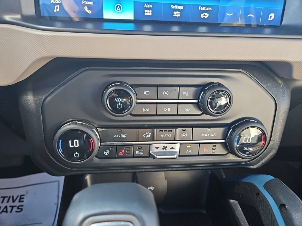 Used 2023 Ford Bronco Wildtrak AWD/4WD image 19