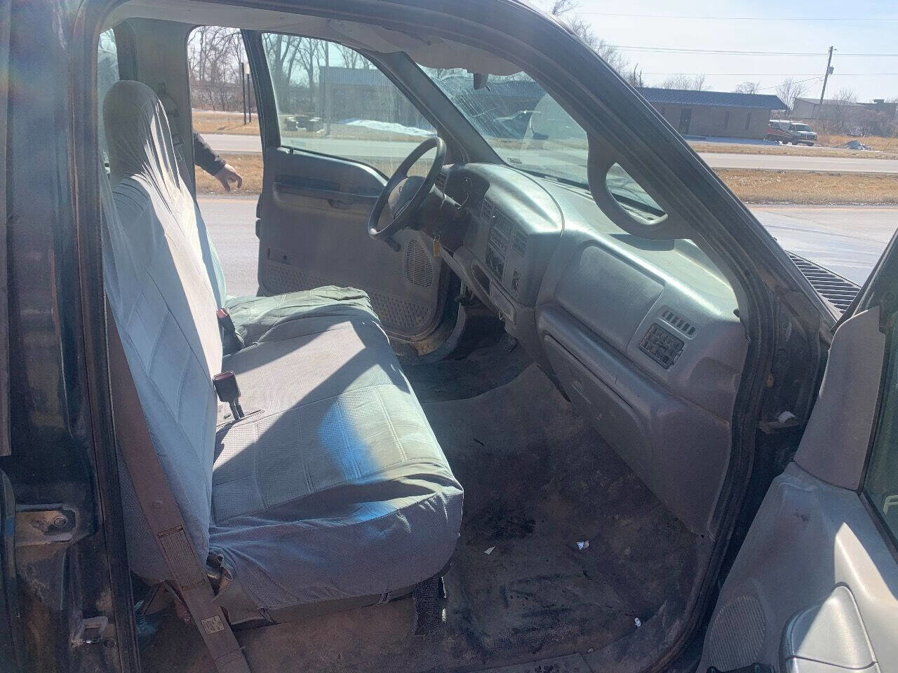 Used 1999 Ford F250 XLT image 23