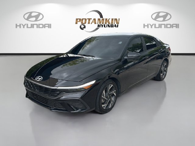 Used 2025 Hyundai Elantra Sport FWD image 1