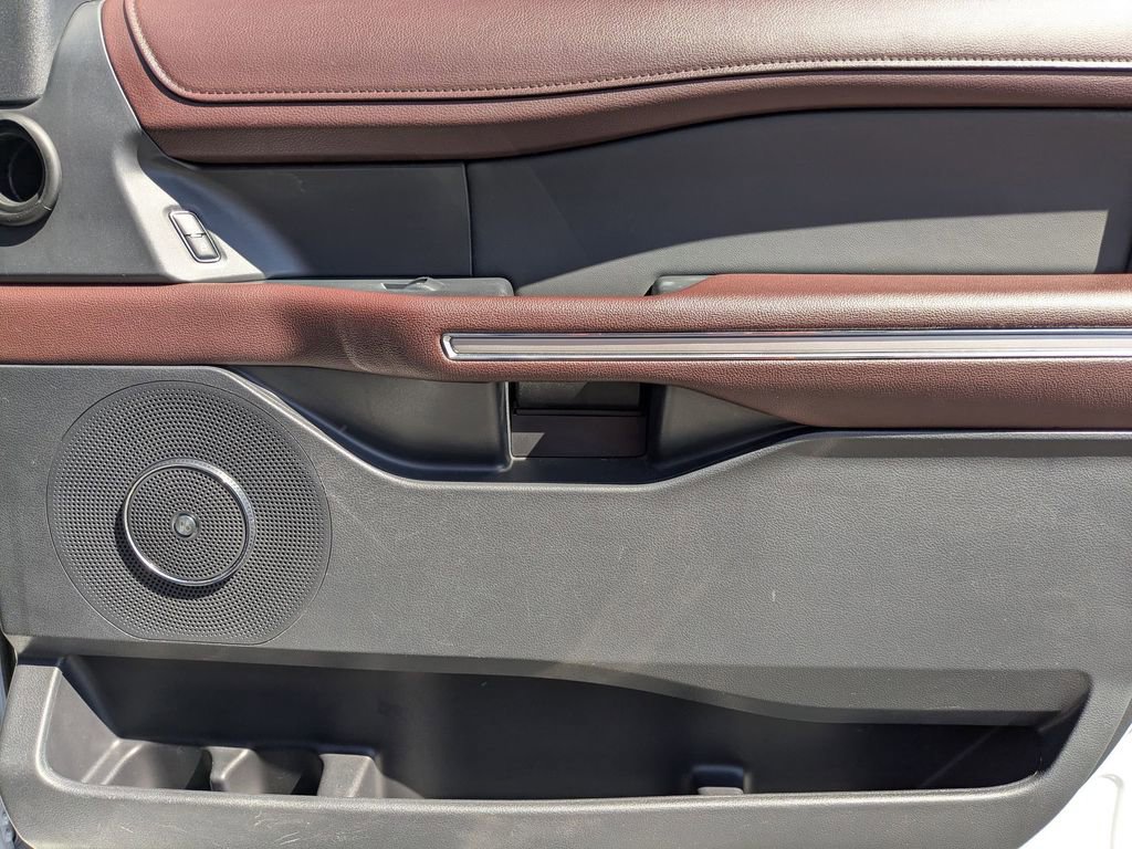 Used 2024 Ford Expedition Max Limited image 33
