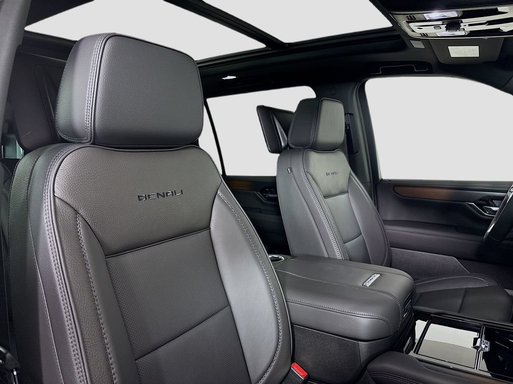 New 2026 GMC Yukon XL Denali w/ Denali Reserve Package AWD/4WD image 31
