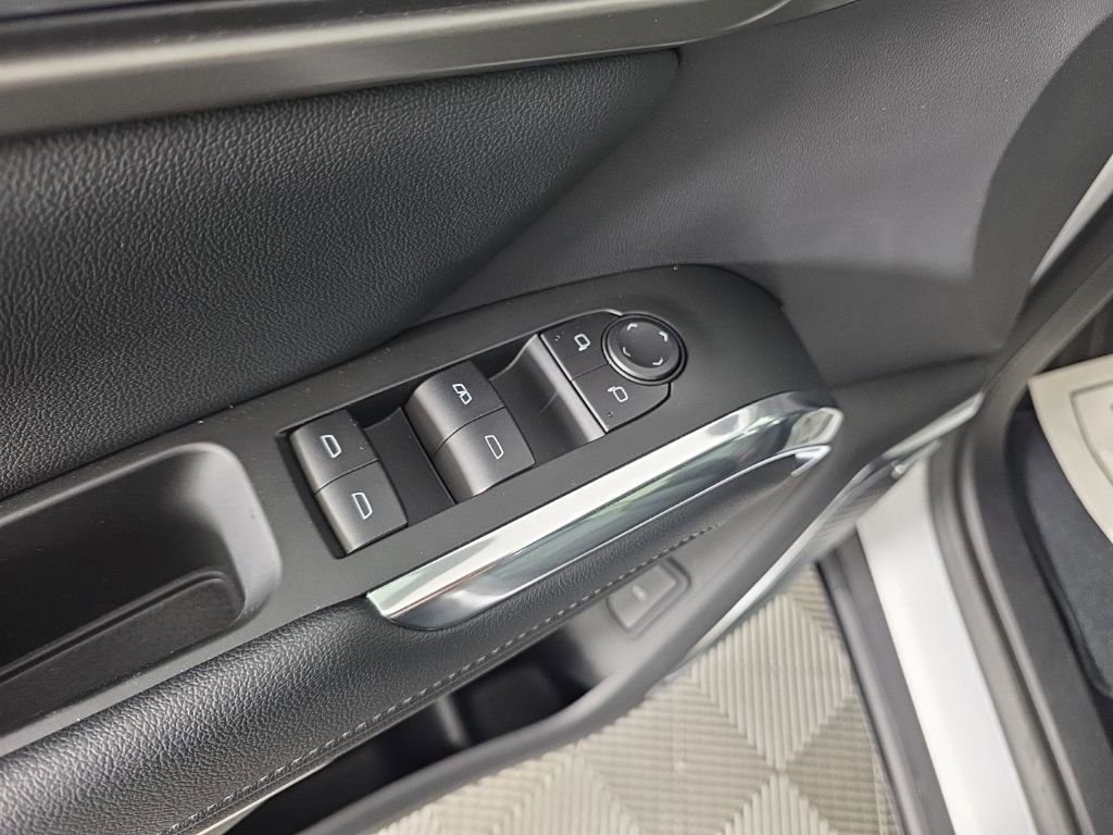 New 2025 Chevrolet Traverse LT w/ Enhanced Driving Package image 15