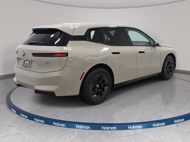 Used 2026 BMW iX xDrive45 image 6