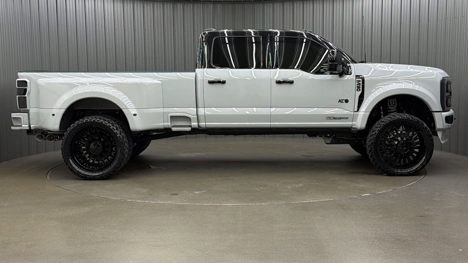 Used 2026 Ford F450 Platinum w/ Platinum Plus Package AWD/4WD image 6