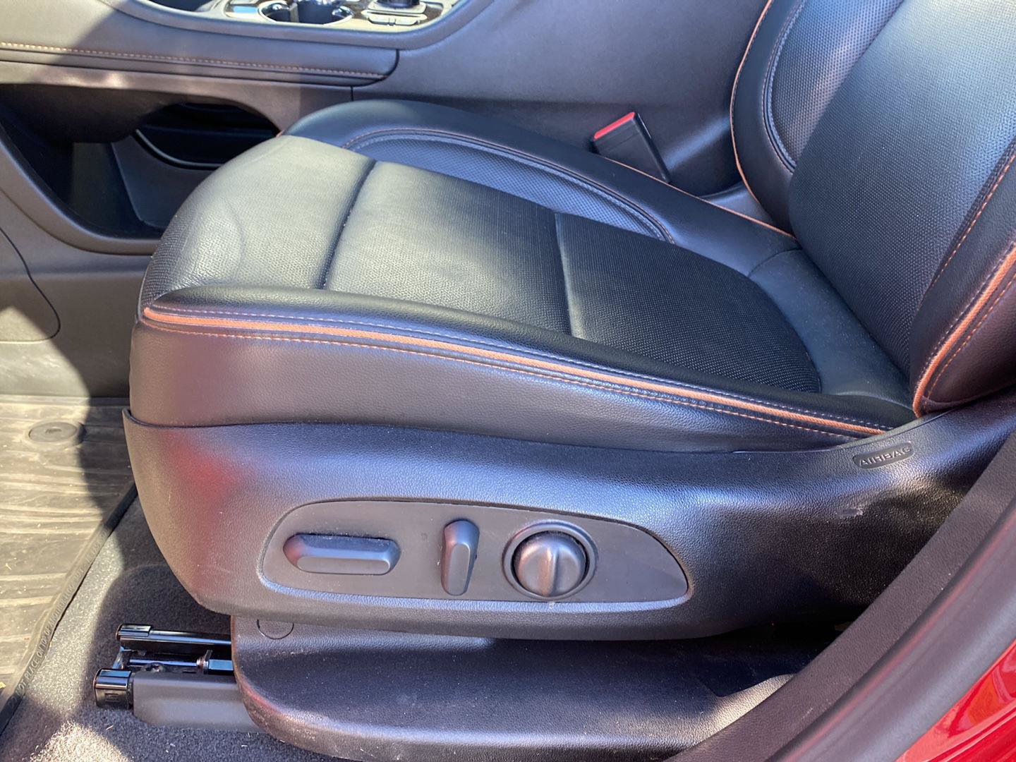 Used 2023 GMC Acadia AT4 w/ Technology Package AWD/4WD image 13