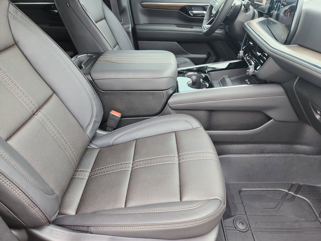 New 2026 Chevrolet Tahoe High Country w/ Sun And Tow Package image 11