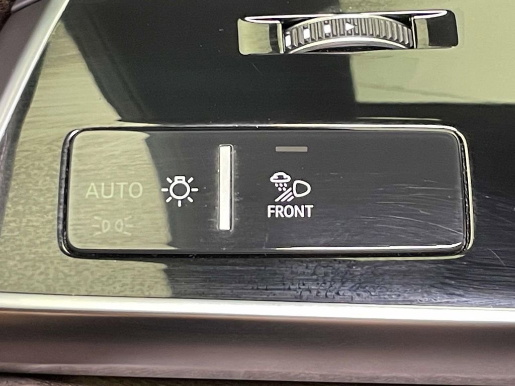 Used 2020 Audi Q8 Prestige w/ Prestige Package image 39