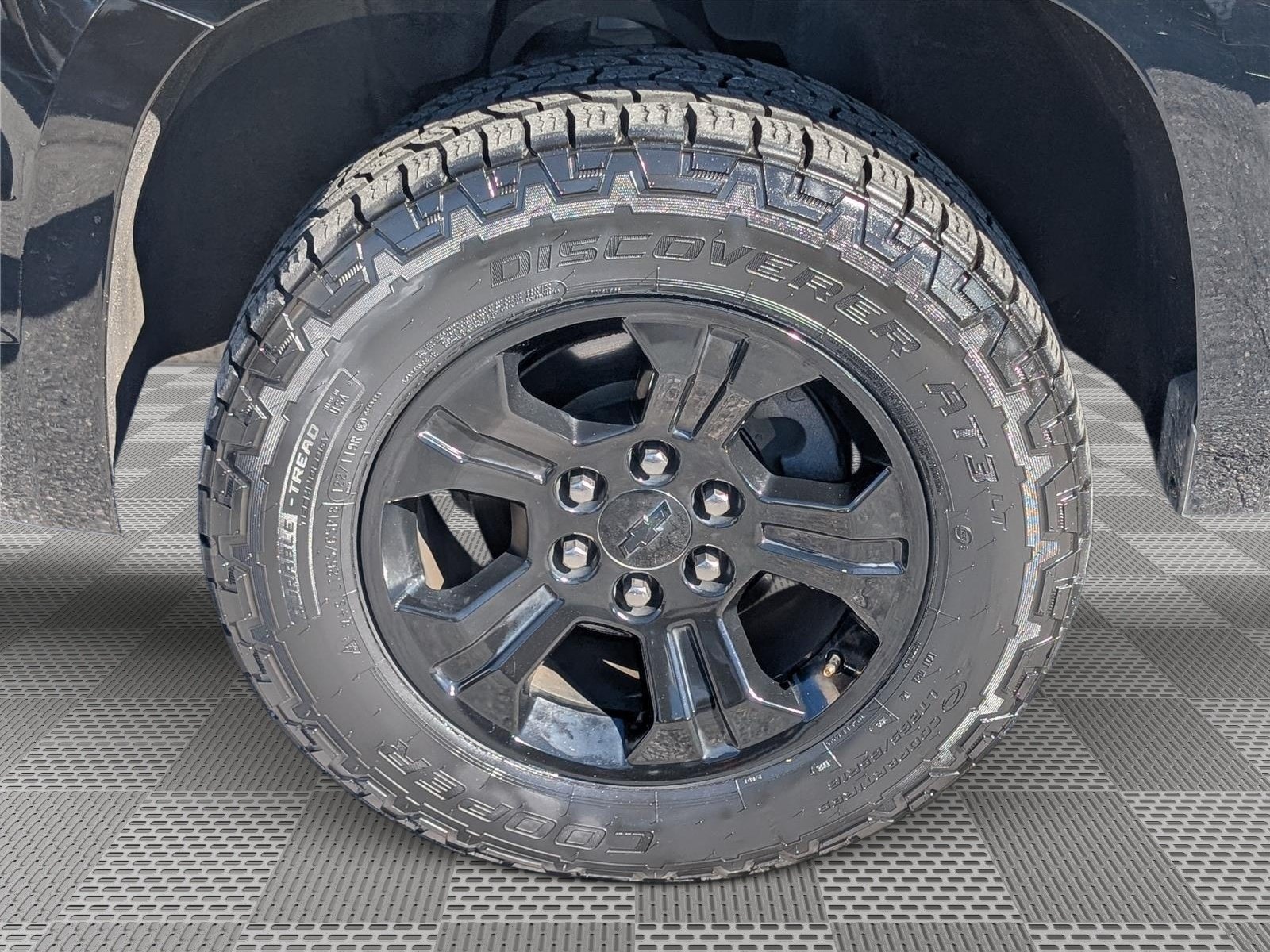 Used 2018 Chevrolet Tahoe LT w/ Z71 Midnight Edition AWD/4WD image 11
