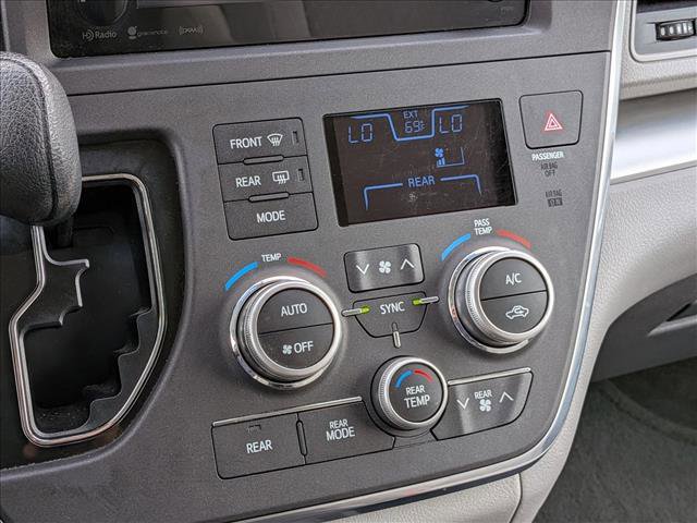 Used 2017 Toyota Sienna LE image 14