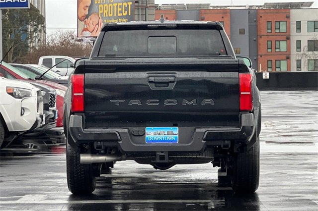 Used 2025 Toyota Tacoma TRD Sport image 5
