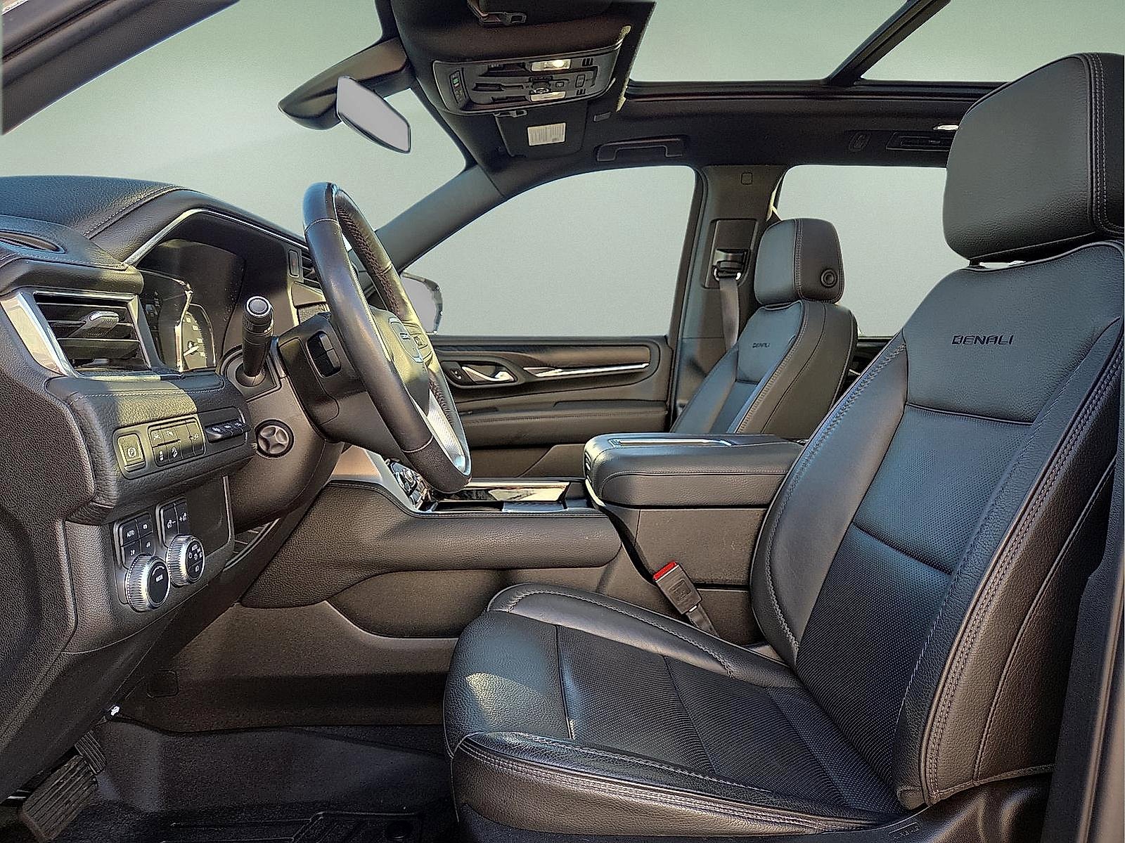 Used 2021 GMC Yukon Denali image 17