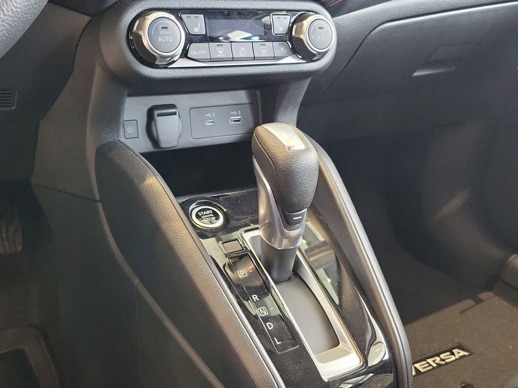 New 2025 Nissan Versa SR w/ Trunk Package FWD image 11