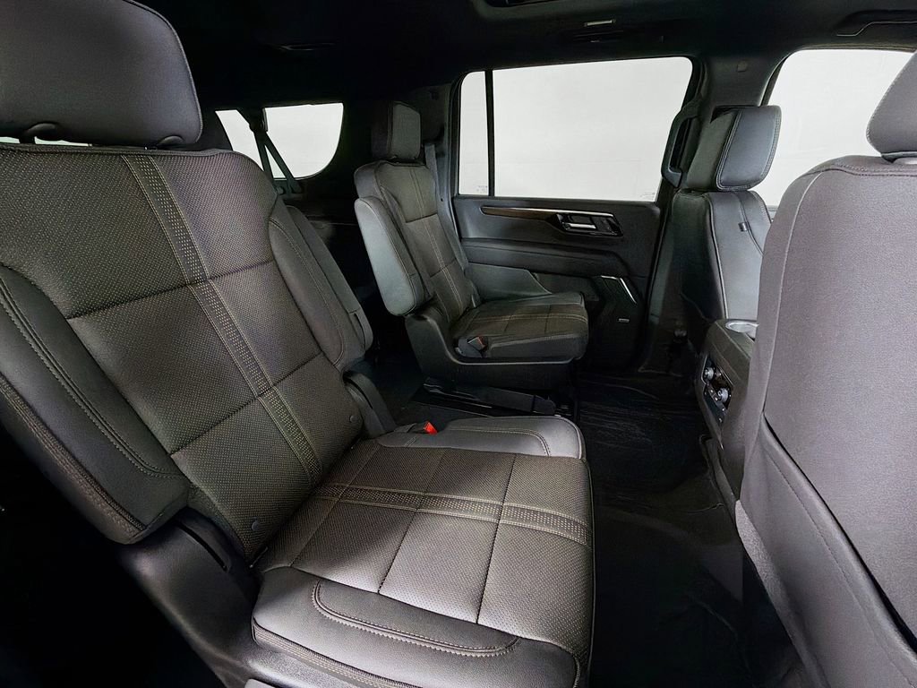 New 2026 Chevrolet Suburban High Country AWD/4WD image 30