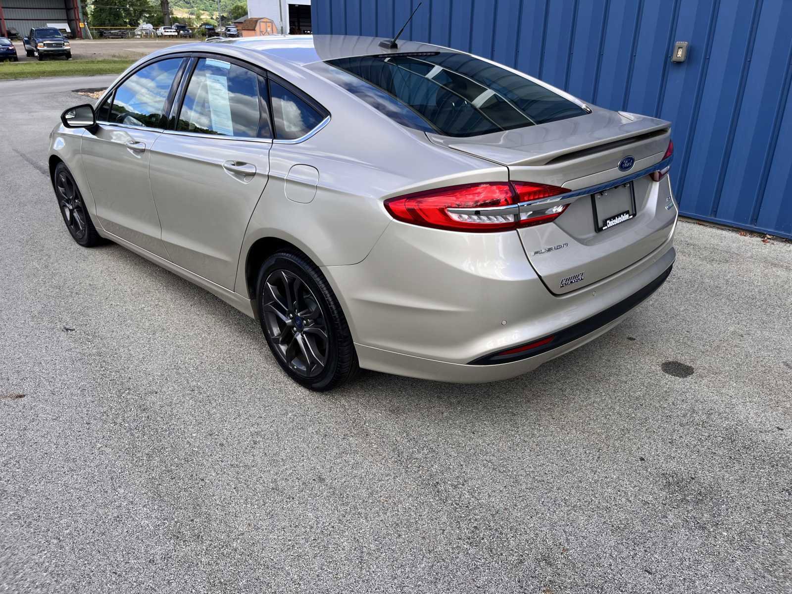 Used 2018 Ford Fusion SE w/ Equipment Group 201A image 32