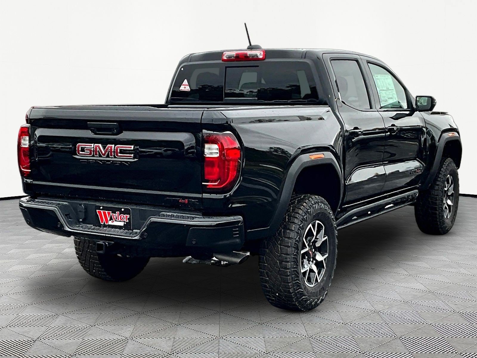 New 2026 GMC Canyon AT4X w/ LPO, Black Badging Package AWD/4WD image 7