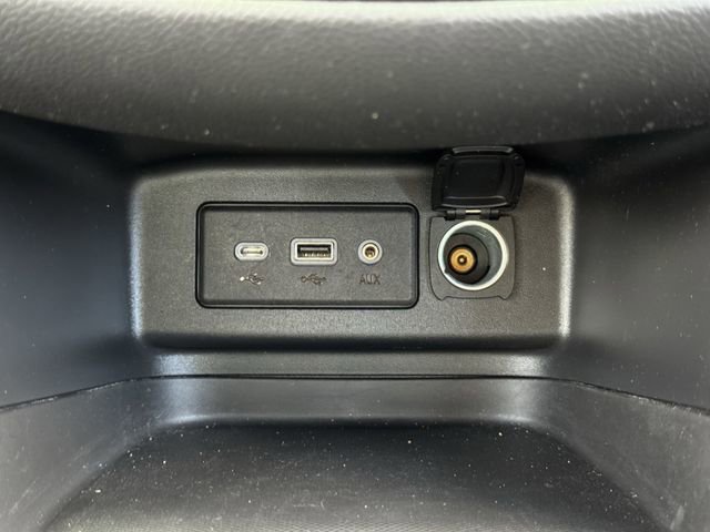 Used 2023 Chevrolet Equinox RS FWD image 18