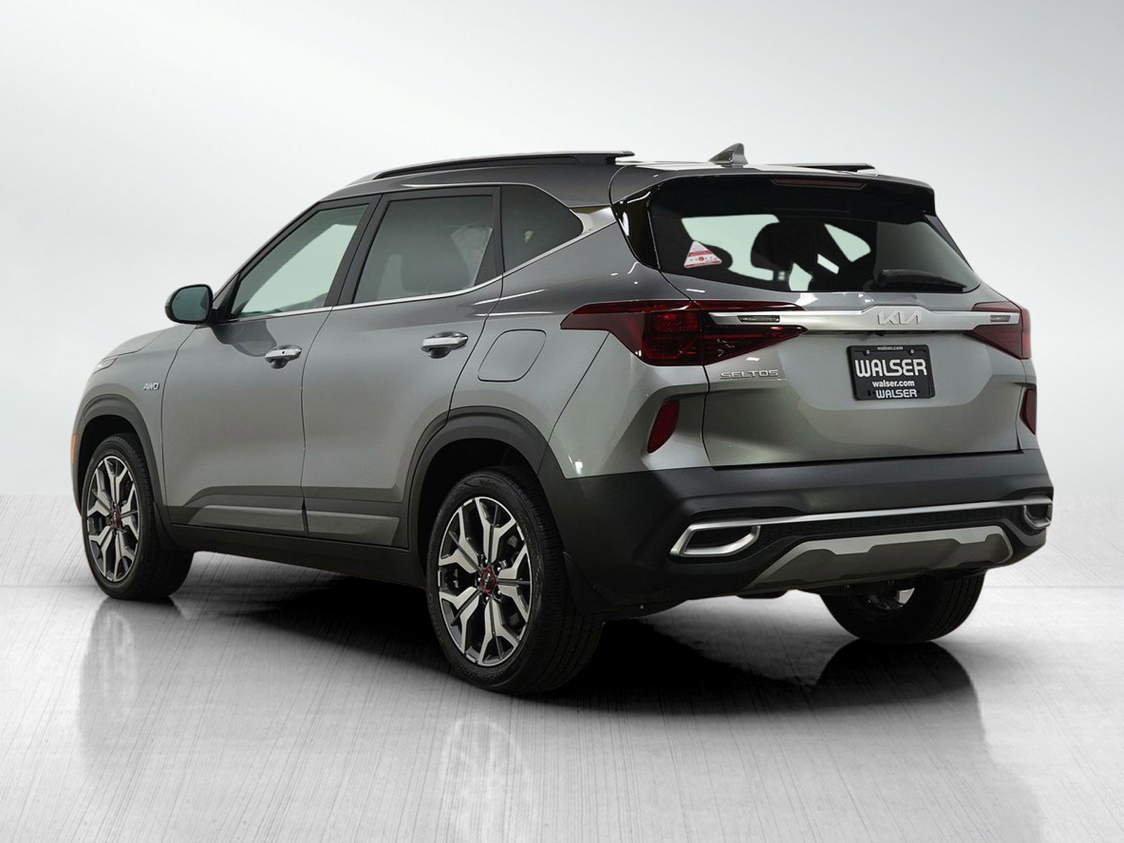 Used 2023 Kia Seltos SX image 3