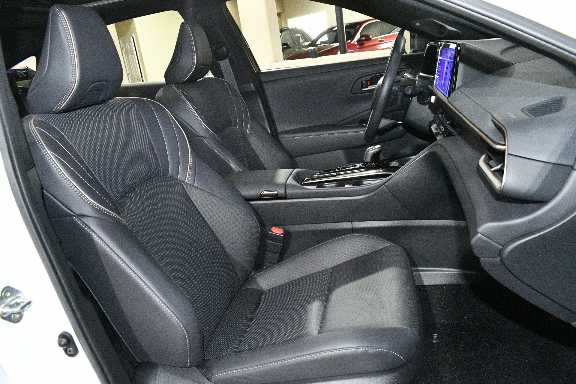 Used 2026 Toyota Crown AWD/4WD image 8