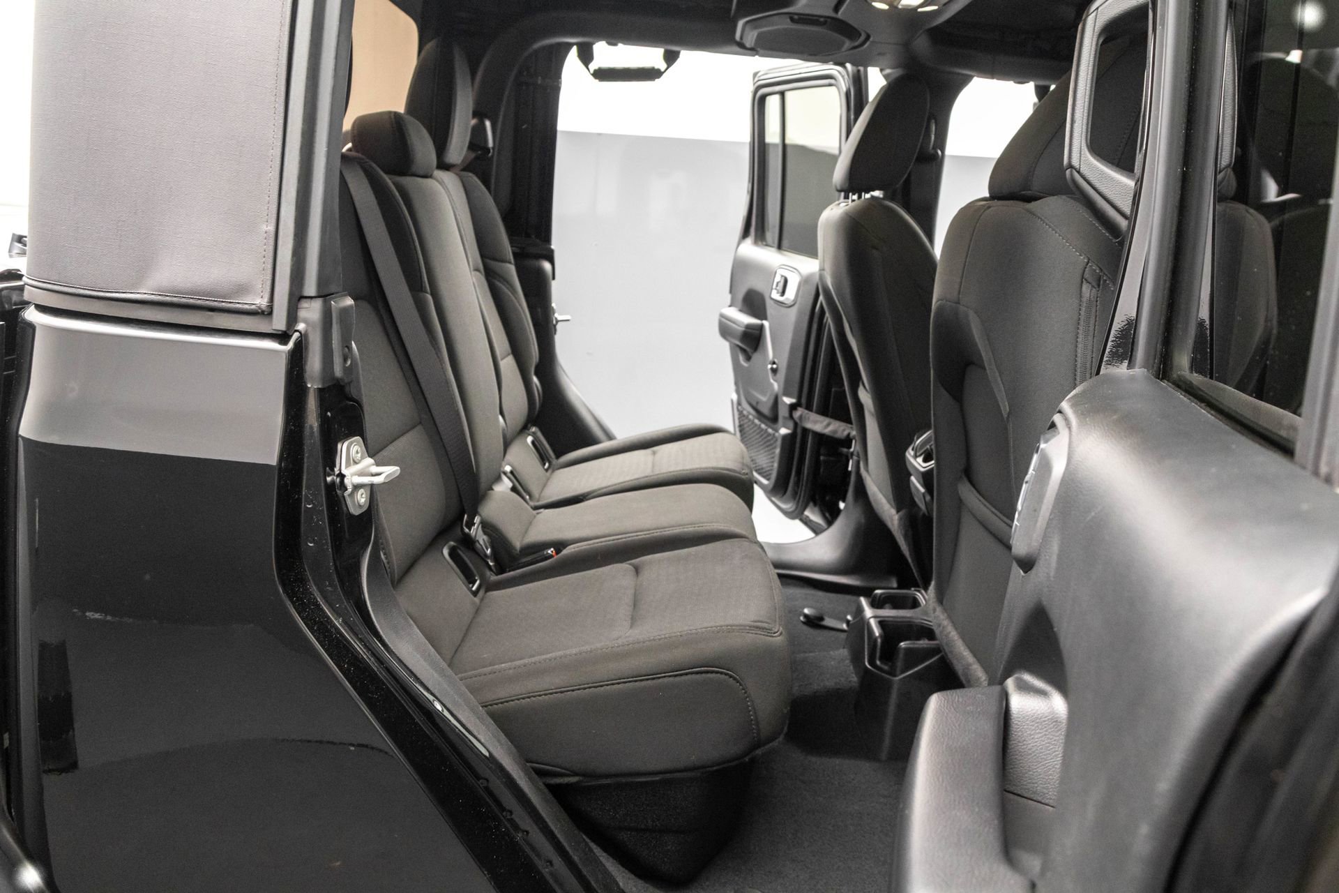 Used 2021 Jeep Gladiator Sport image 34