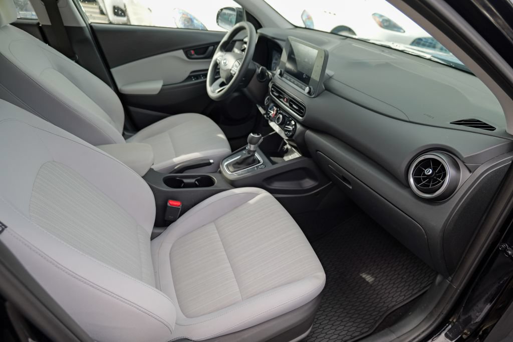 Used 2023 Hyundai Kona SEL AWD/4WD image 32