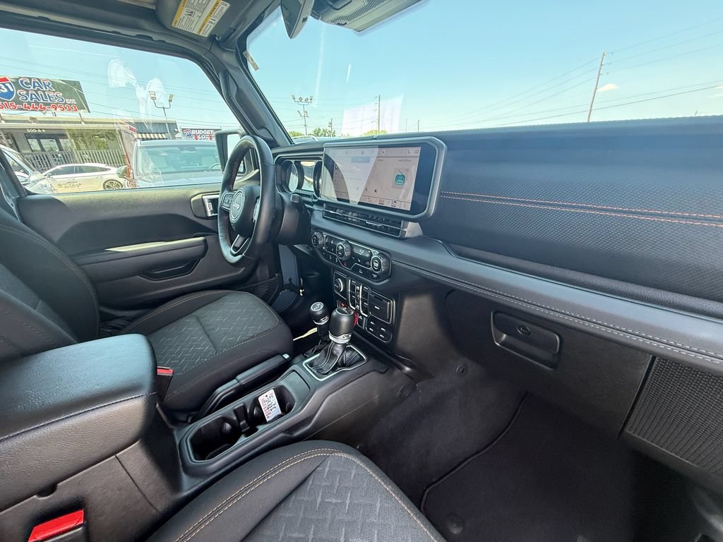 Used 2024 Jeep Gladiator Mojave w/ Convenience Group AWD/4WD image 26