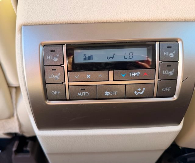 Used 2016 Lexus GX 460 Luxury AWD/4WD image 32