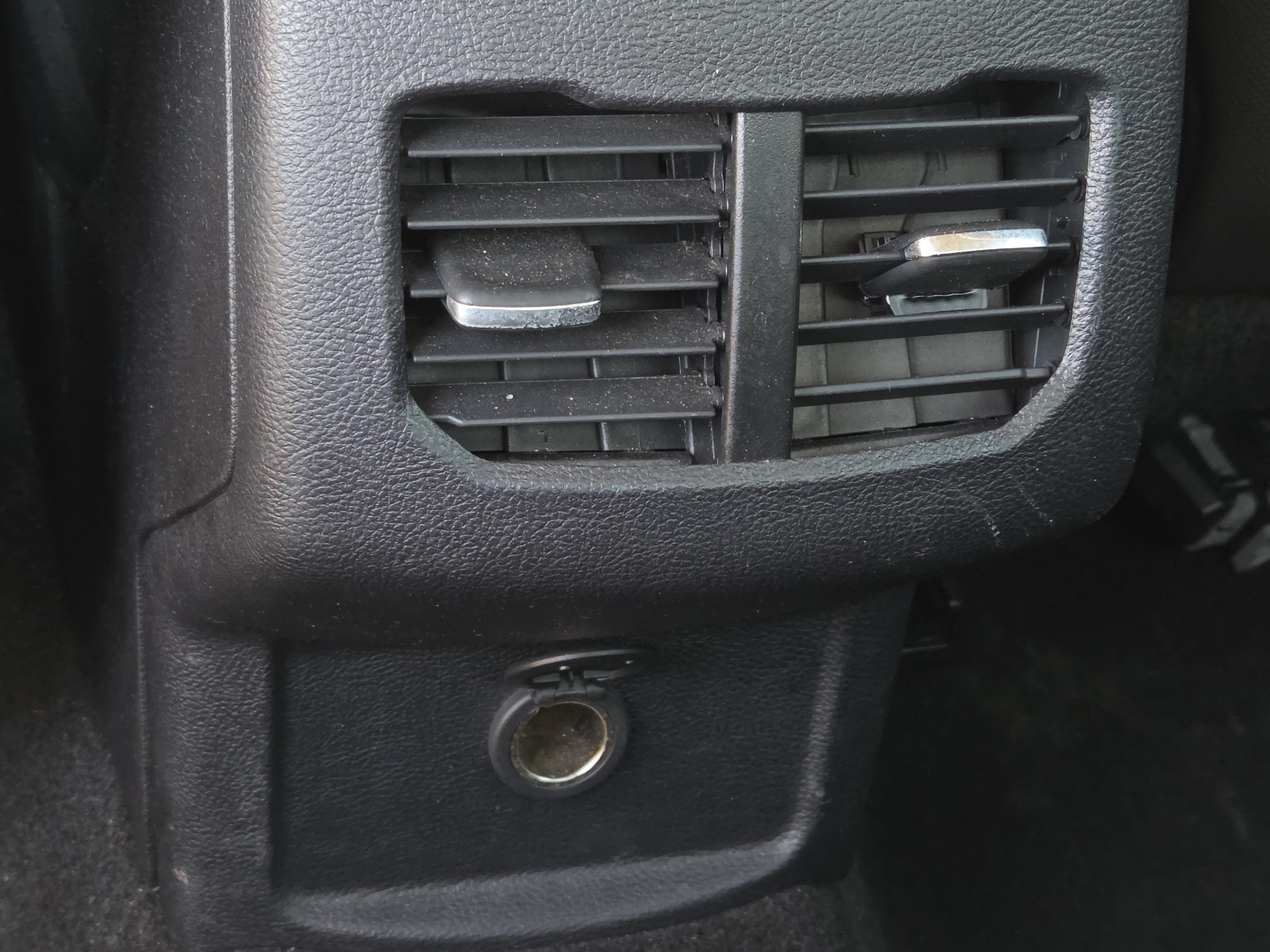 Used 2019 Ford Fusion SE w/ Equipment Group 151A FWD image 30