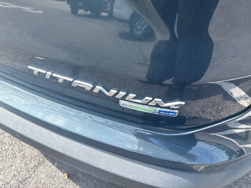 Used 2019 Ford Edge Titanium w/ Cold Weather Package AWD/4WD image 6